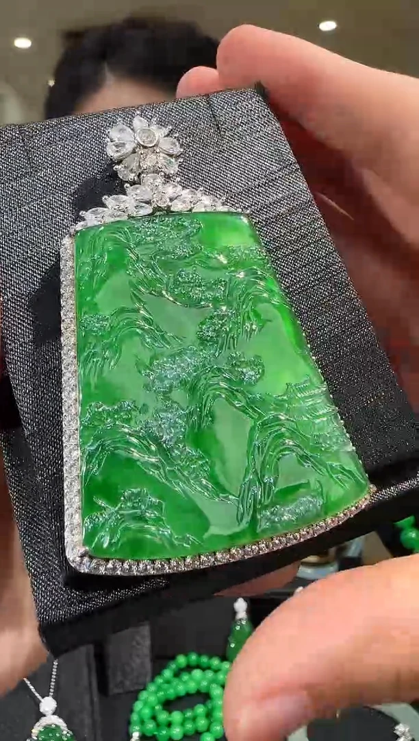 吊坠(不含链)翡翠银S925镶嵌XM0019天然A货翡翠多样性发一