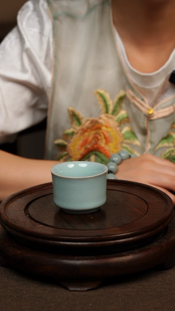 瓷片天青色马蹄杯 60ML微瑕不带礼盒