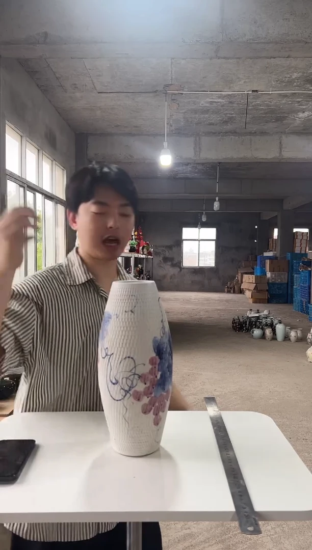 摆件正品陶瓷摆件腰鼓紫葡萄花瓶