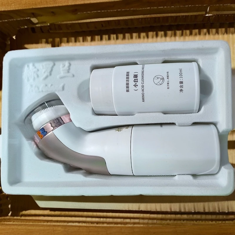 3406-赫罗兰氨基酸洁面慕斯*白色