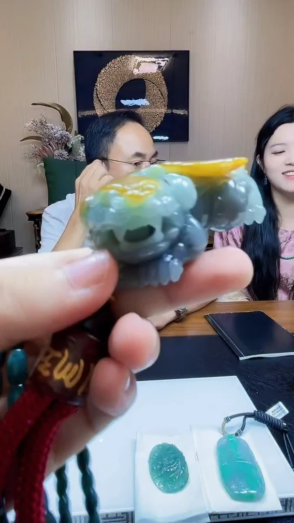 未镶嵌定制翡翠吊坠228