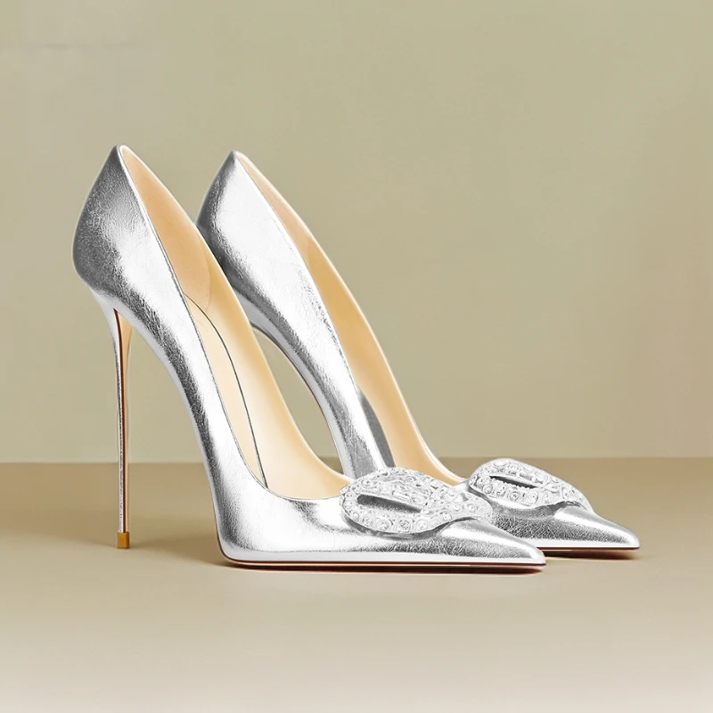 高跟鞋女2025爆款洋气百搭高级感水钻轻奢高档银色不累脚女士单鞋