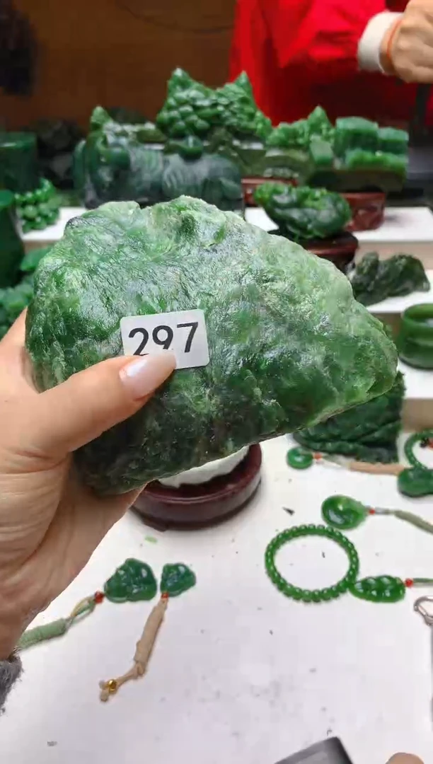 未镶嵌和田玉（碧玉）珠宝半成品1