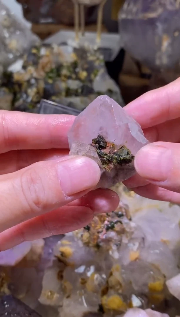 未镶嵌珠宝半成品水晶高***动四川超七花园水晶
