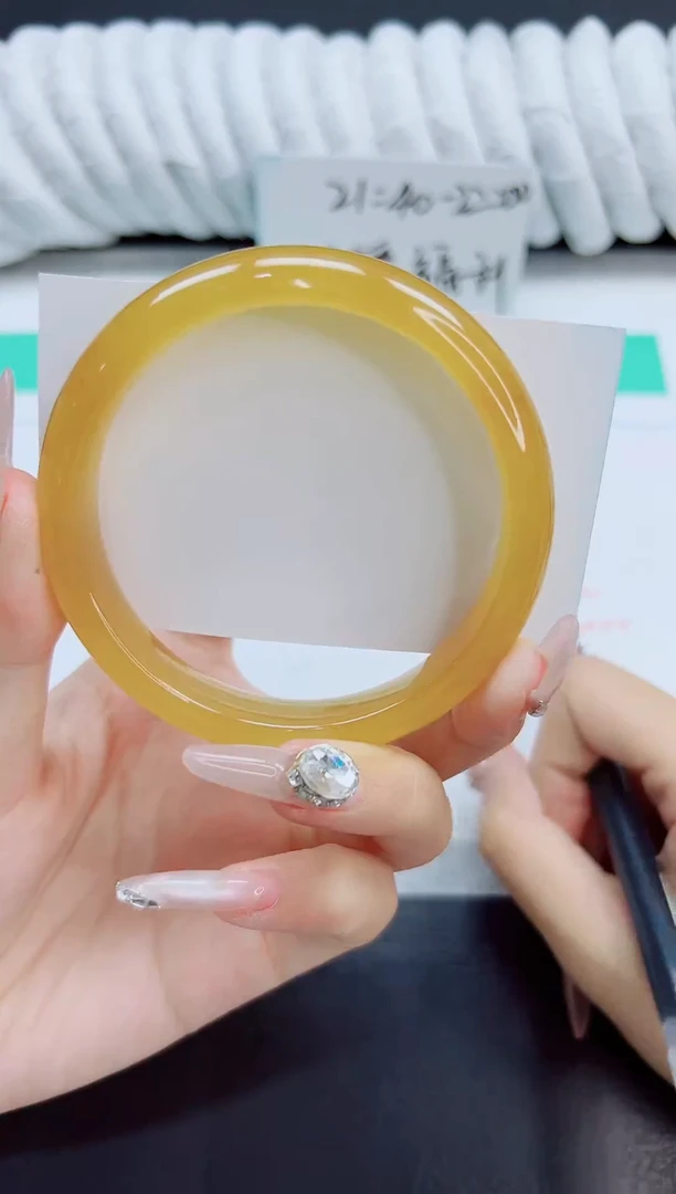 未镶嵌手镯石英质玉151/63  HL