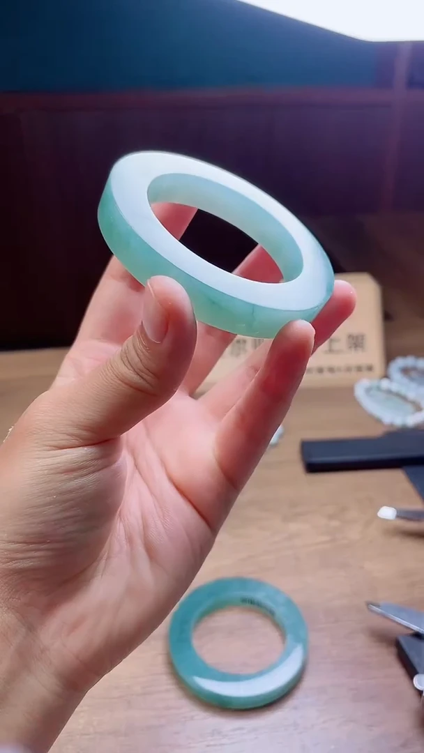 定制翡翠手镯未镶嵌彩*定制