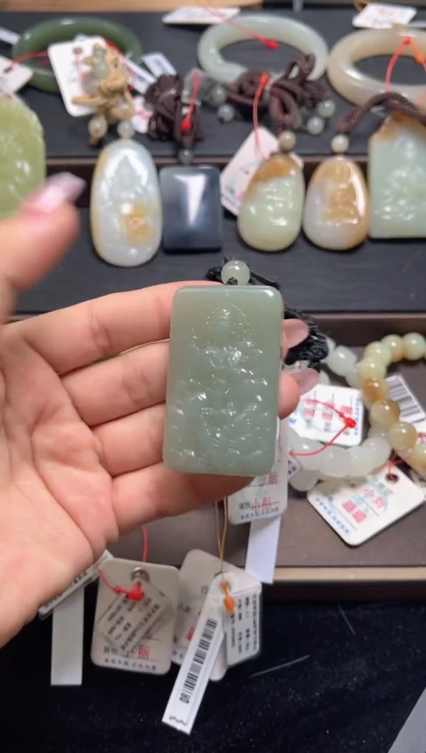 吊坠(不含链)未镶嵌和田玉且末青白 普贤9003745