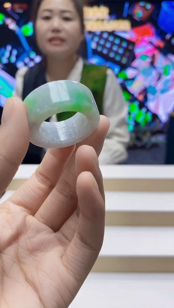 未镶嵌定制翡翠-毛货挂件18