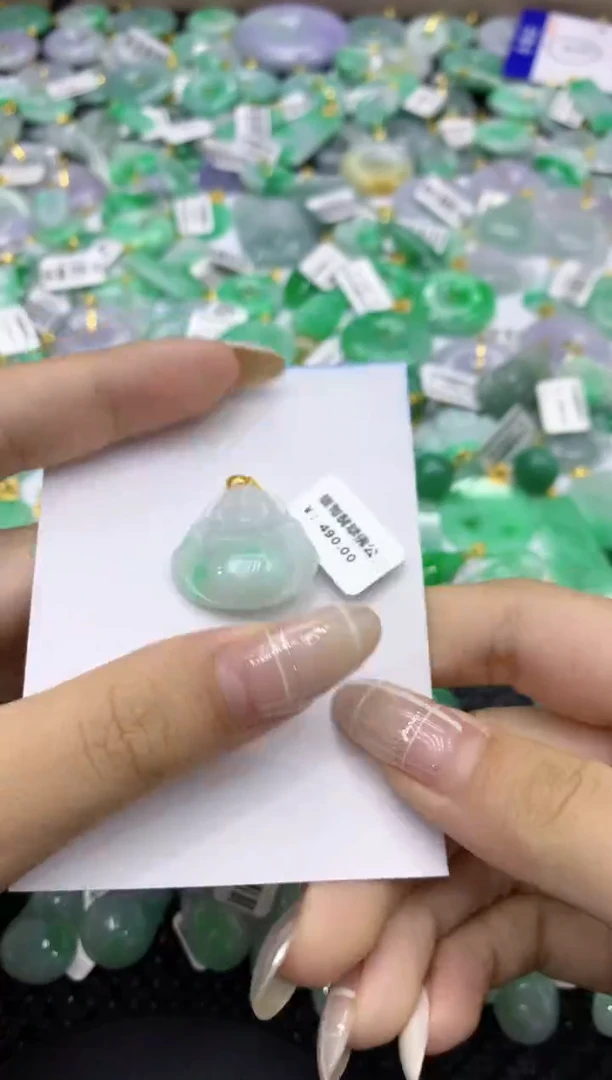 颈饰未镶嵌翡翠天然缅甸翡翠A货