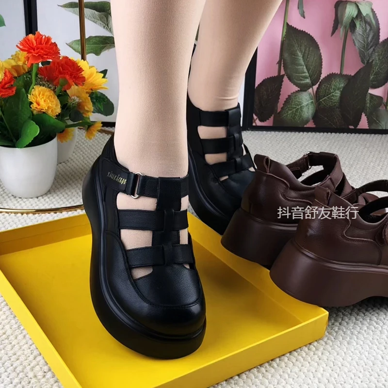 牛皮罗马凉鞋女2025夏季新款真皮圆头厚底中跟镂空女鞋透气猪笼鞋