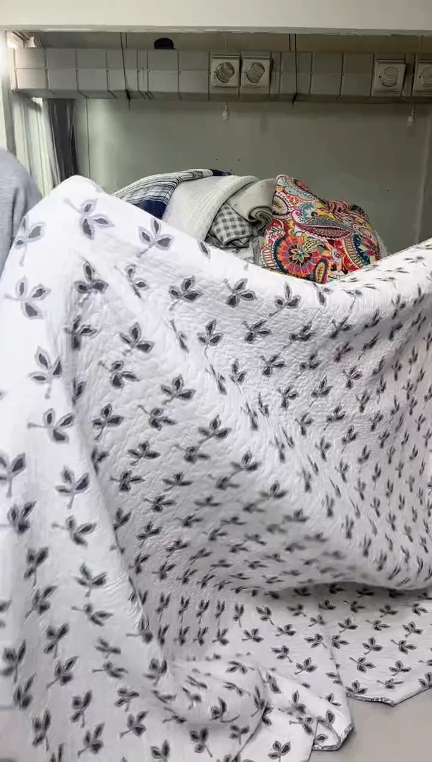 棉200*230白底三叶草