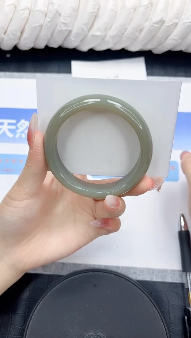 未镶嵌手镯石英质玉146-58