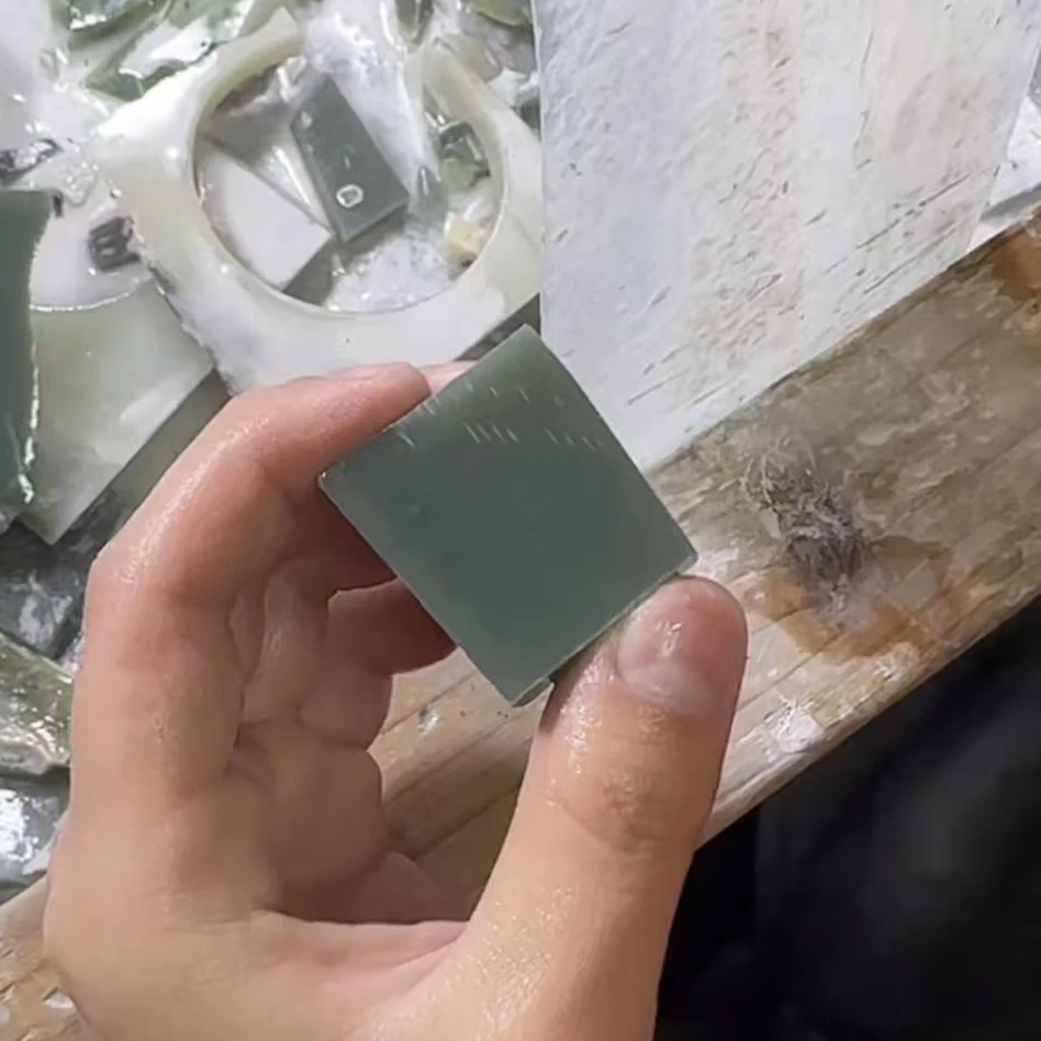 正宗天然和田玉吊坠定制款以实物为准介意勿拍多样性发货拍一发一