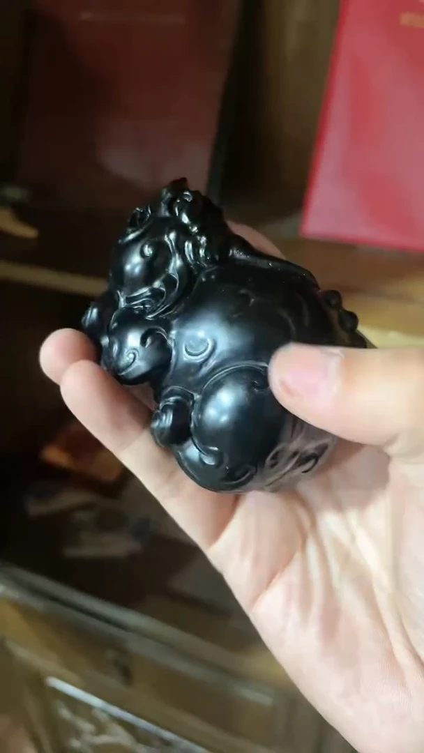【闪购商品】--------墨黑貔貅---