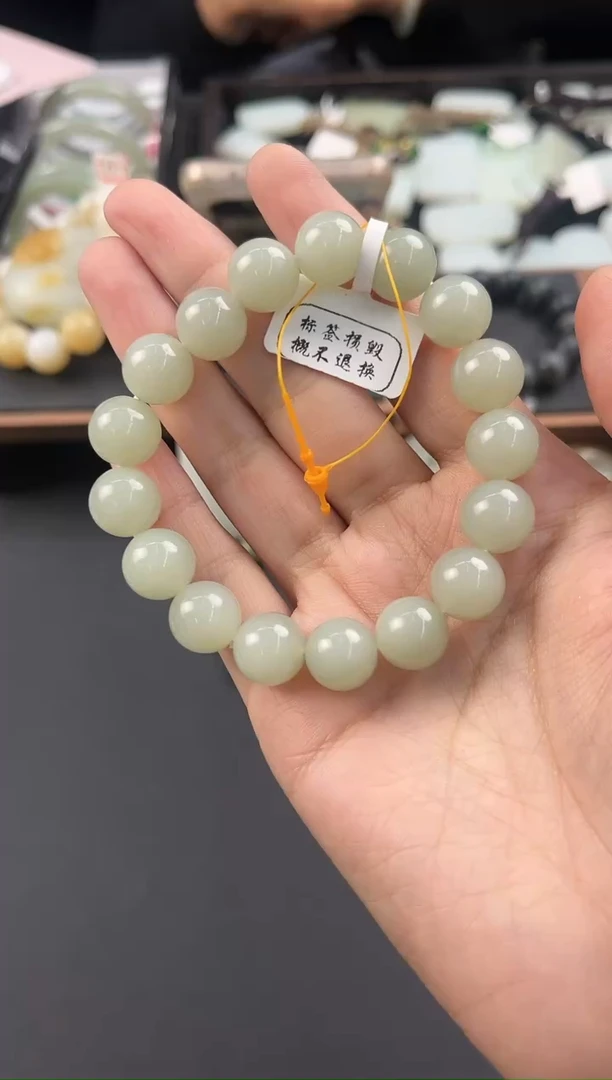 未镶嵌手串和田玉且末青白手串卡12微色差