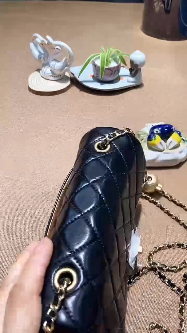 瓷片碗碟好物一件不留@@1