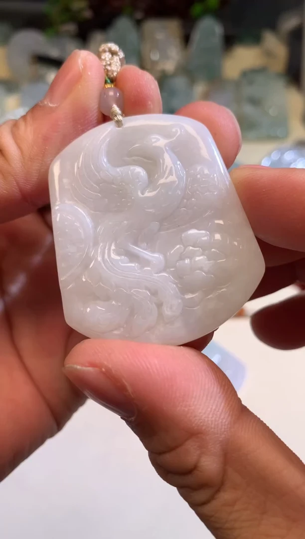 翡翠未镶嵌颈饰4/17/094