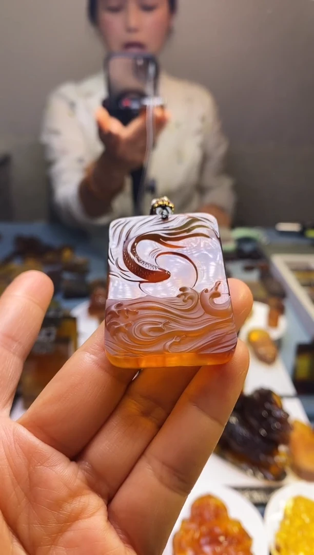 未镶嵌颈饰琥珀SN35-50（如鱼得水）