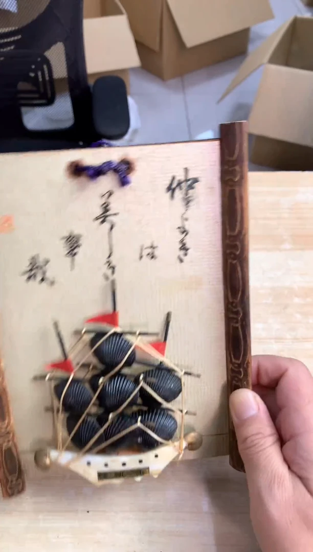 人造板默认微瑕，no退no换，介意勿拍 默认