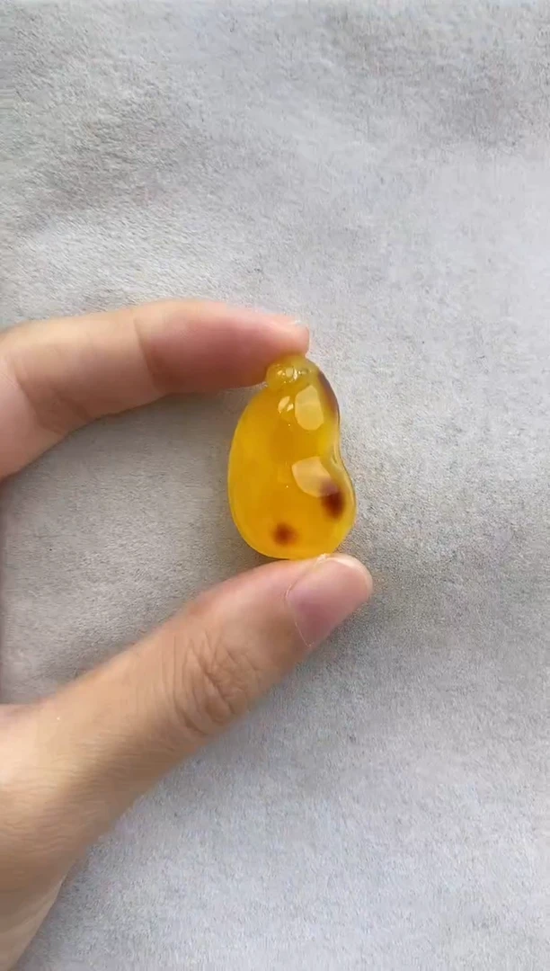 未镶嵌琥珀裸石10811164-吊坠