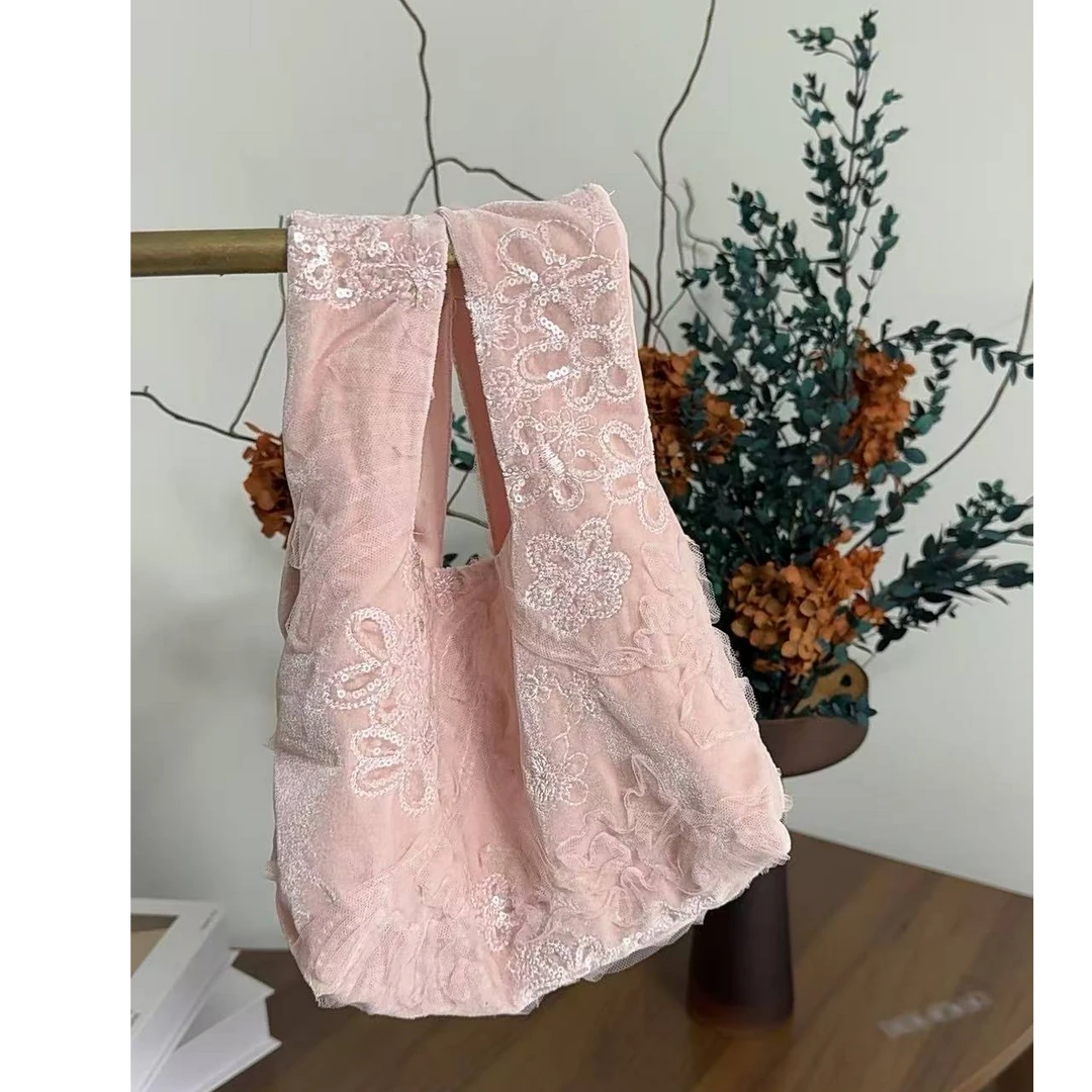 WA2250丝绒绣花珠片手腕包女士中式