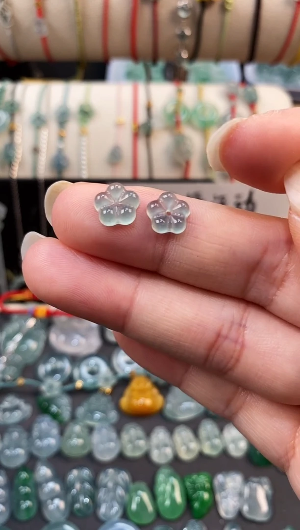 翡翠散珠小花一对