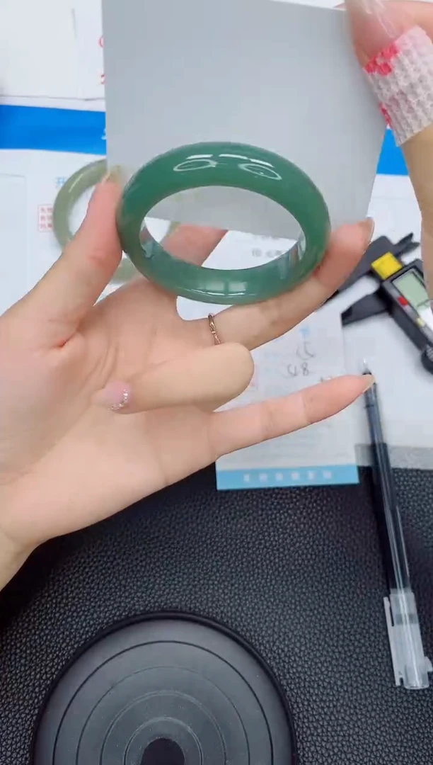 石英质玉手镯未镶嵌a15-51.8