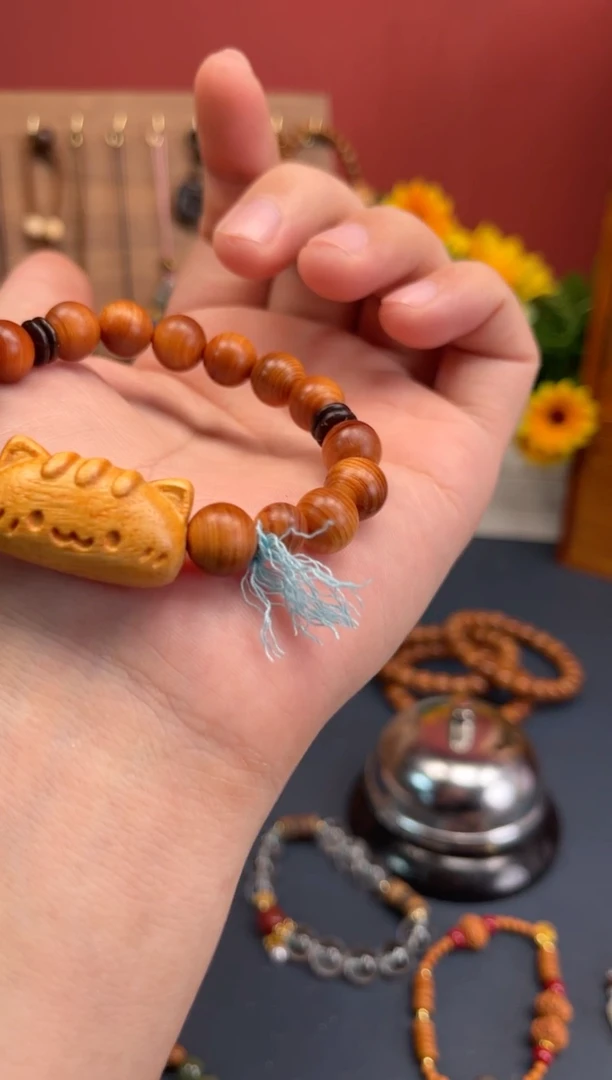 非洲檀香无事牌法棍猫 手串