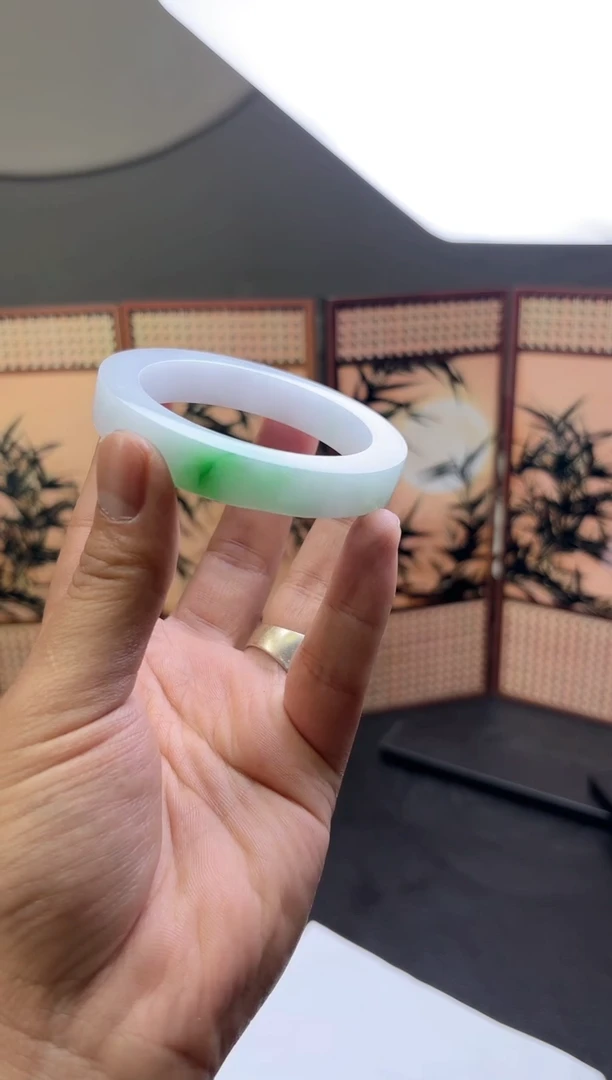 未镶嵌手镯定制翡翠手镯定制