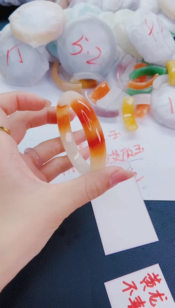 石英质玉手镯未镶嵌H198-56-57