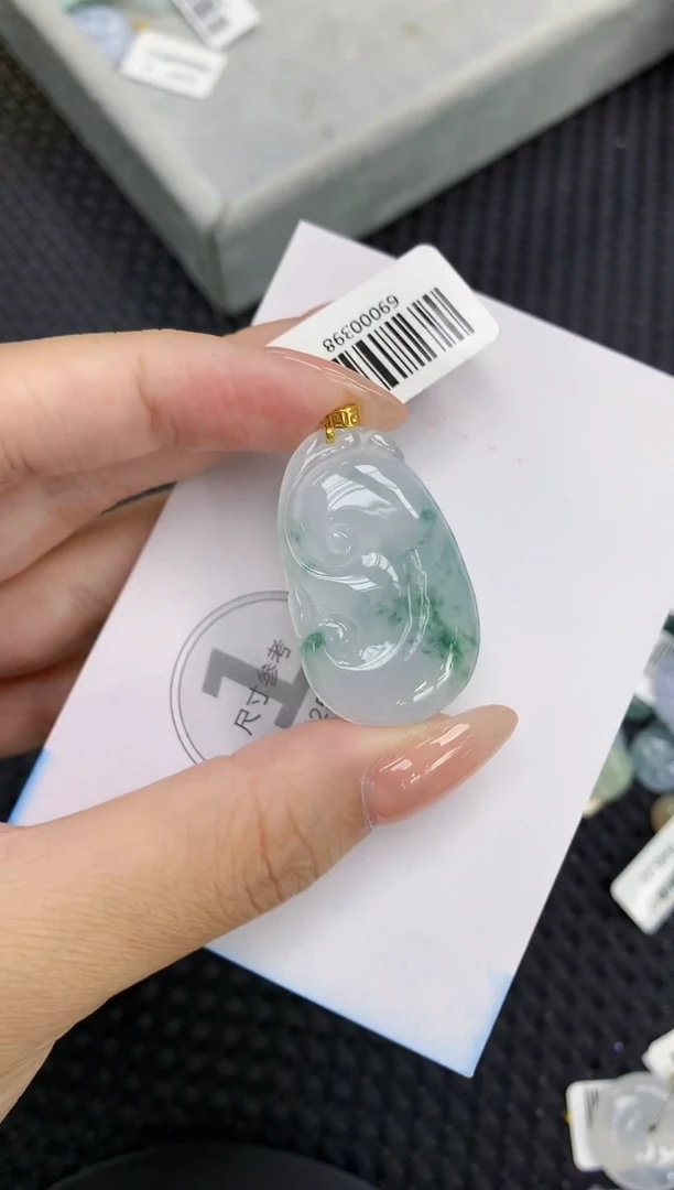 颈饰18K金镶嵌翡翠11111111111