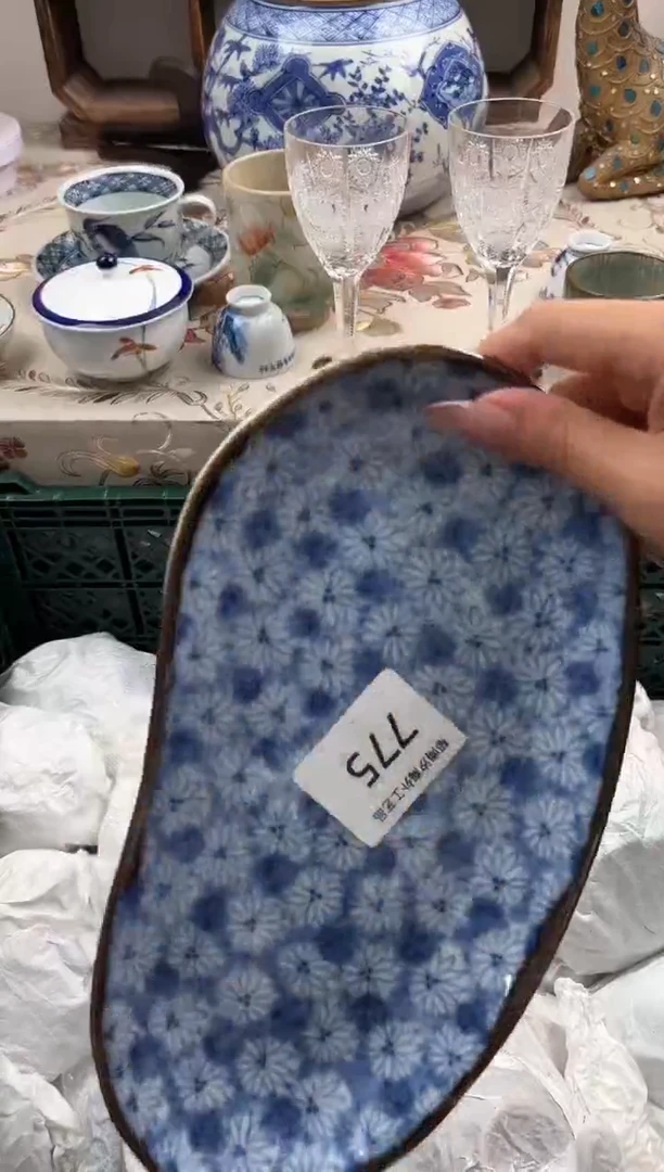 瓷片图*F         775