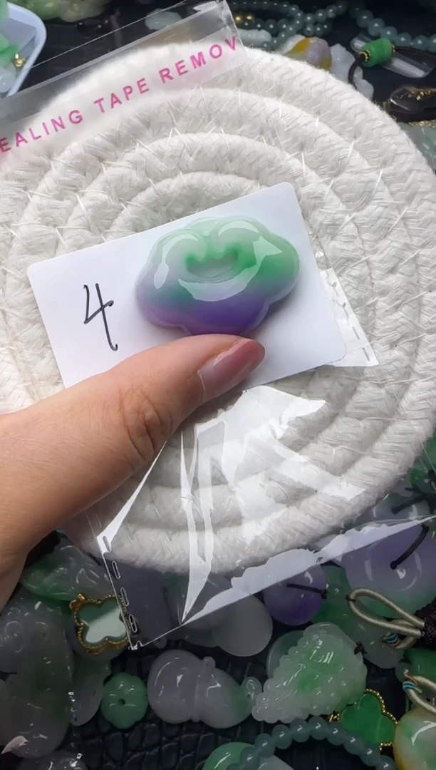 颈饰未镶嵌翡翠缅甸翡翠吊坠