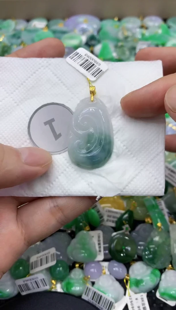 颈饰未镶嵌翡翠天然缅甸翡翠A货