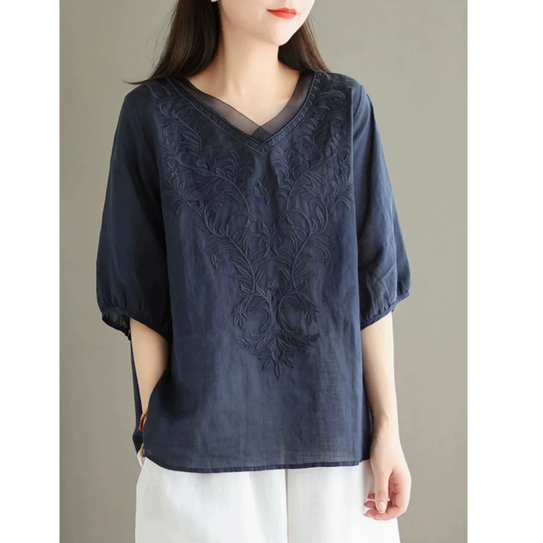 103兰花草刺绣鸡心领中袖超薄V领T恤大码显瘦夏季宽松文艺民族风