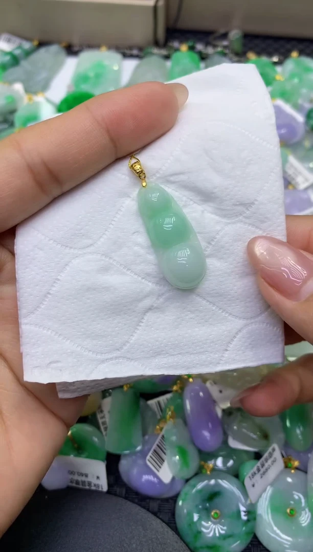 颈饰未镶嵌翡翠天然缅甸A货翡翠