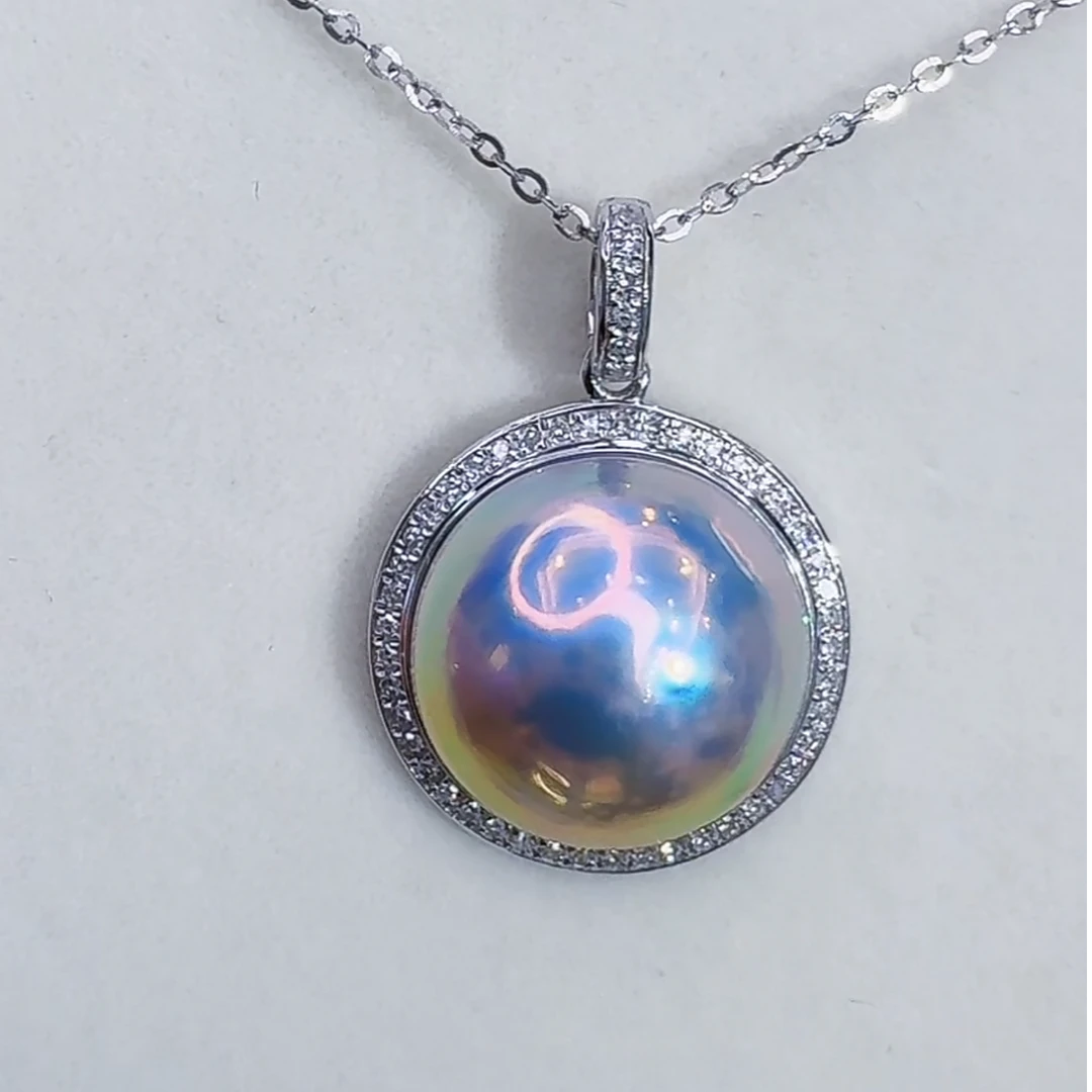 “极光金棕焦糖”马贝吊坠 14-15mm 18K金 1968H00DY