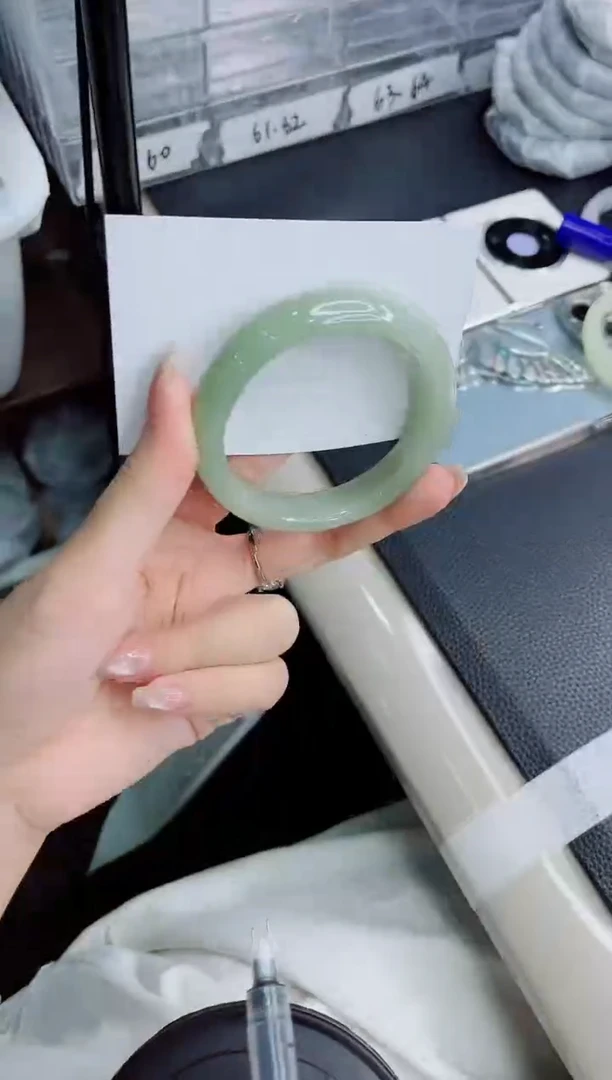 石英质玉手镯未镶嵌158-54.8