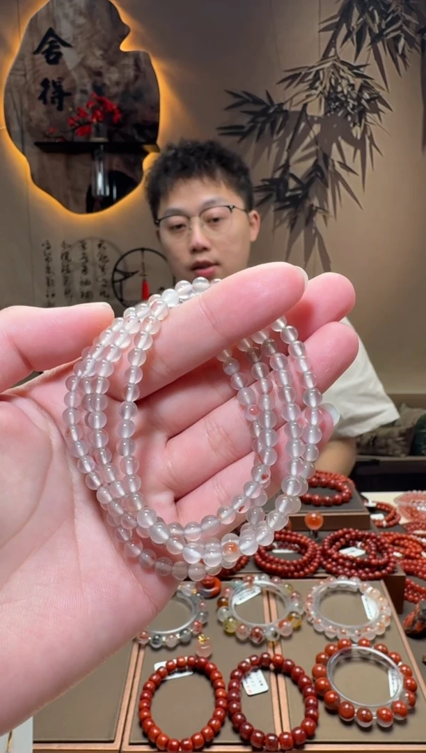 未镶嵌手链南红玛瑙一条4mm+ 多样性发货