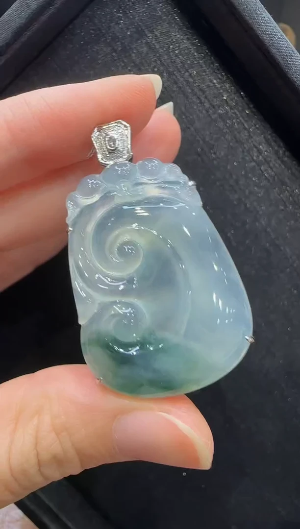 翡翠18K金镶嵌颈饰049如意一个