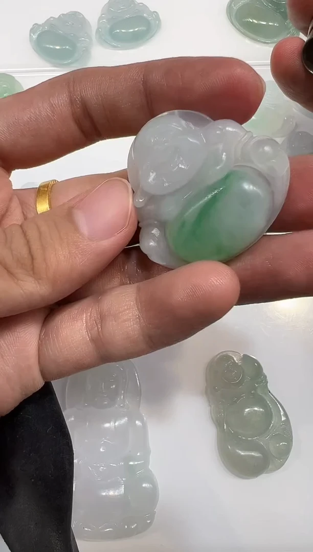 定制翡翠未镶嵌佛公