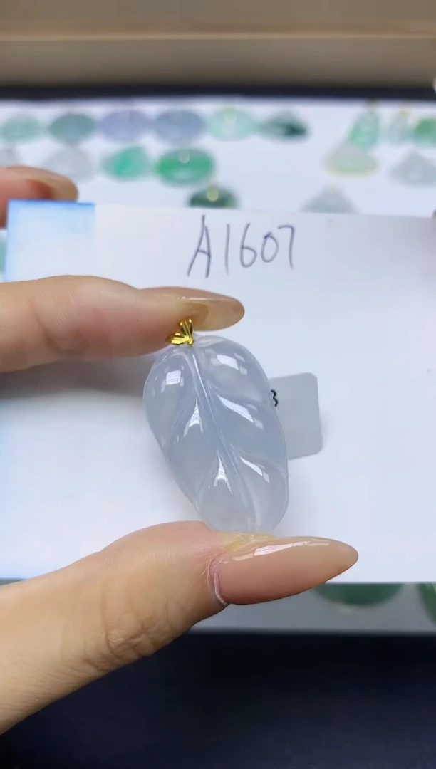 颈饰18K金镶嵌翡翠天然缅甸A货翡翠百元以上9元证书费自理