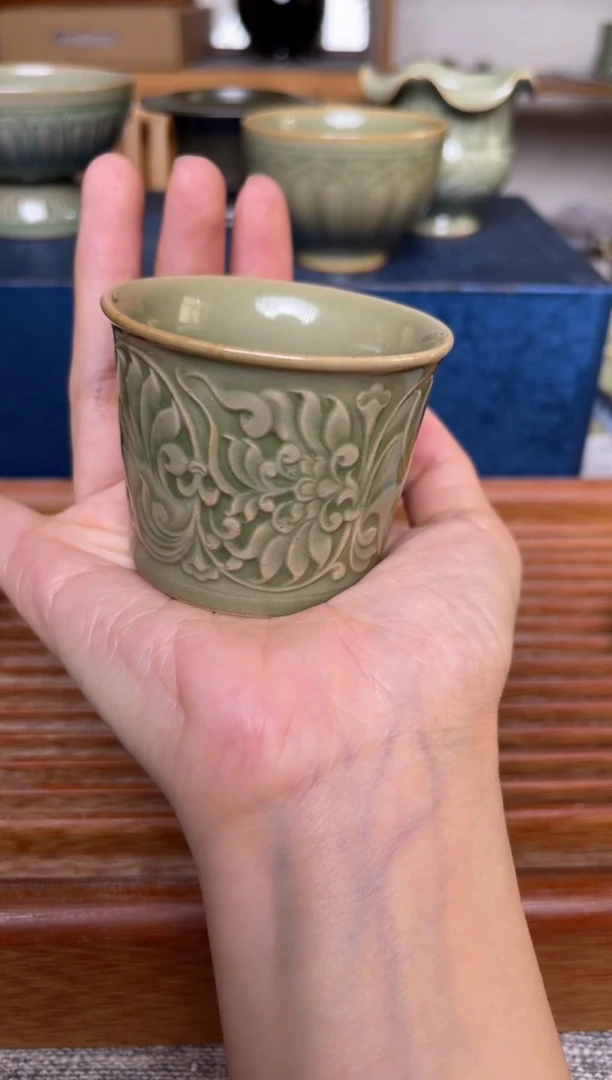 瓷器耀州窑金银花主人杯 微瑕