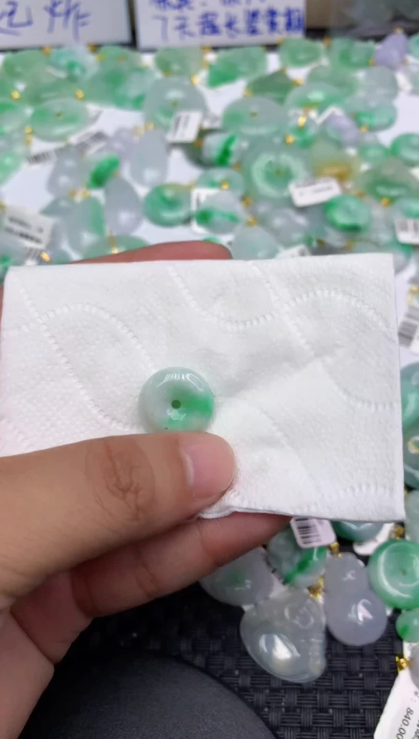 翡翠未镶嵌颈饰111111111