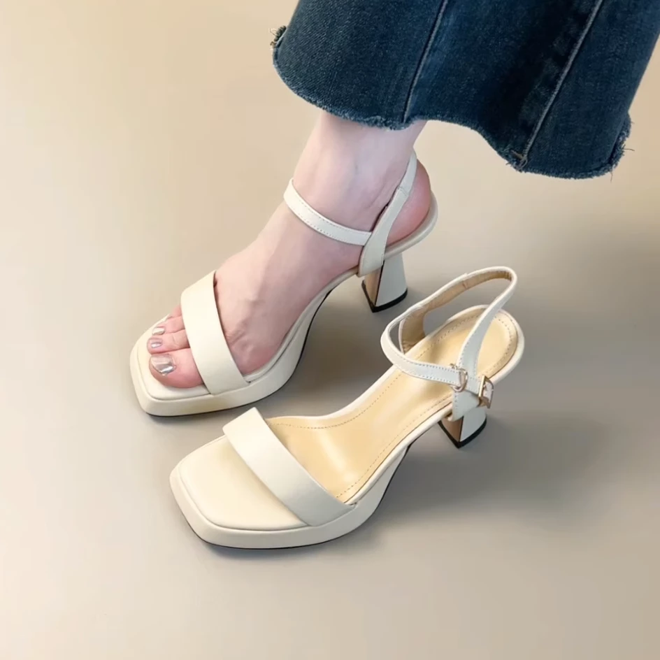 Pokoy-9cm法式复古一字带小粗跟露趾凉鞋女夏新款黑色高跟鞋