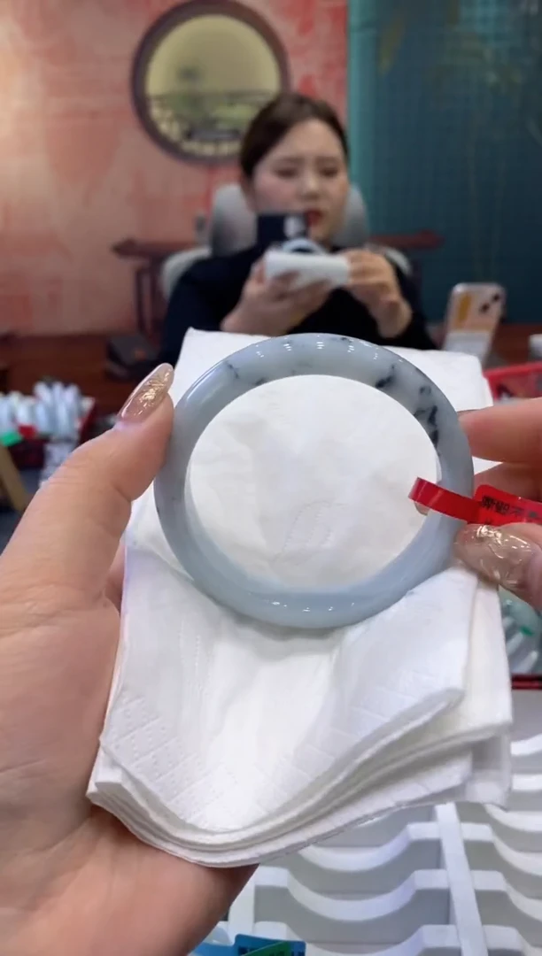 【闪购商品】翡翠手镯未镶嵌多人0011271