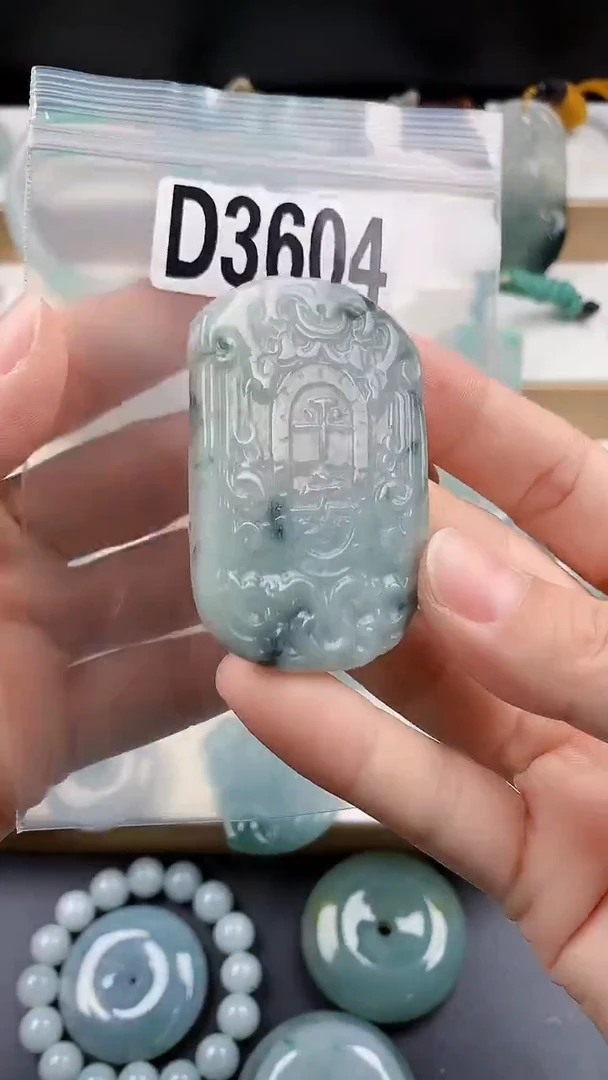 颈饰未镶嵌翡翠天然翡翠吊坠挂件