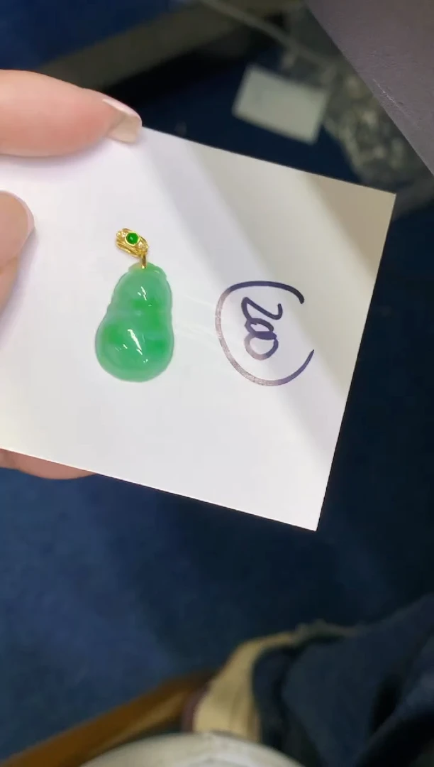 翡翠未镶嵌颈饰缅甸天然翡翠A货