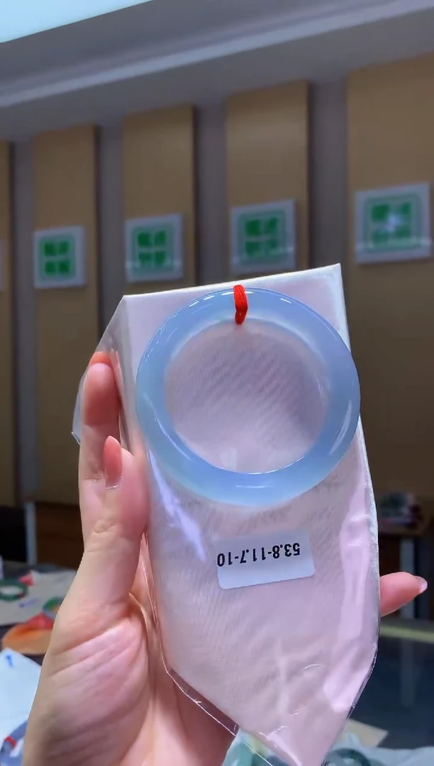 翡翠手镯未镶嵌-J7 圈口53.8