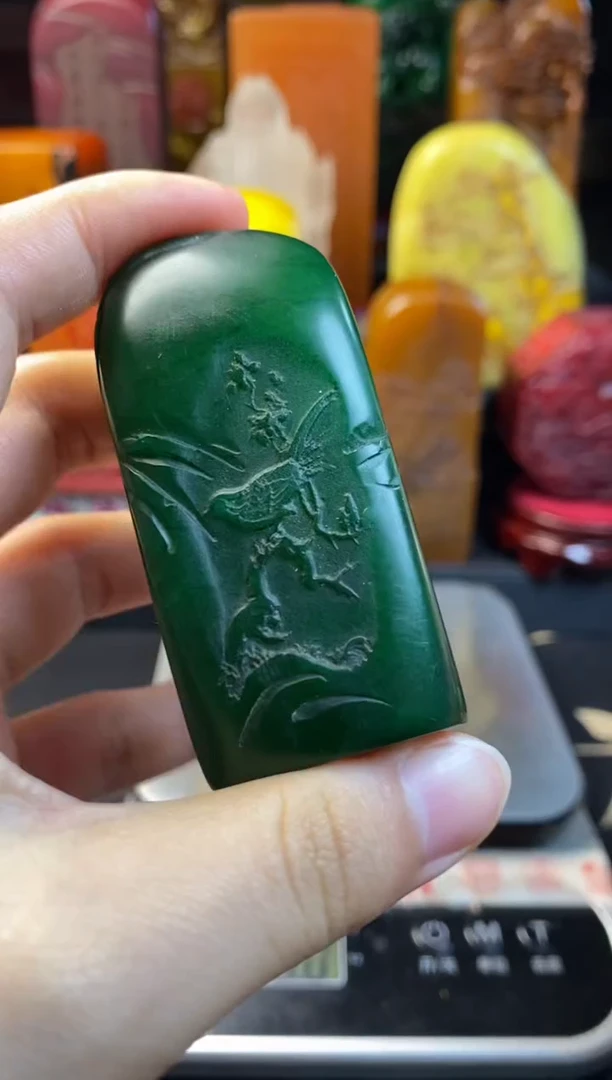 寿山石印石雅安绿薄意随形章  吉祥